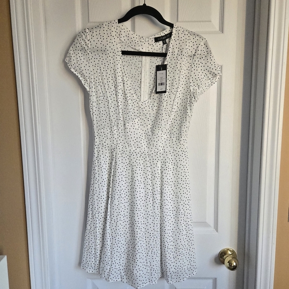 Dynamite Black and White Polka Dot Short Sleeve Dress in size xs - Picture 2 of 7